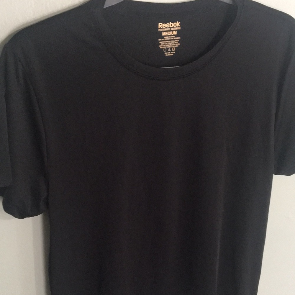 Reebok - Women’s Black T-Shirt